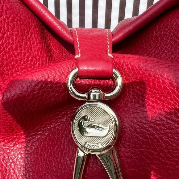 Dooney & Bourke Vintage Pebble Grain Logo Lock Hobo Bag - Picture 7 of 17